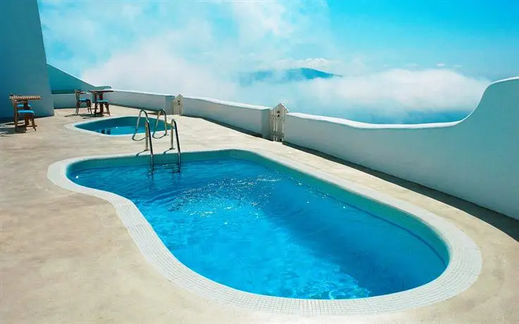 White Santorini Suites & Spa 