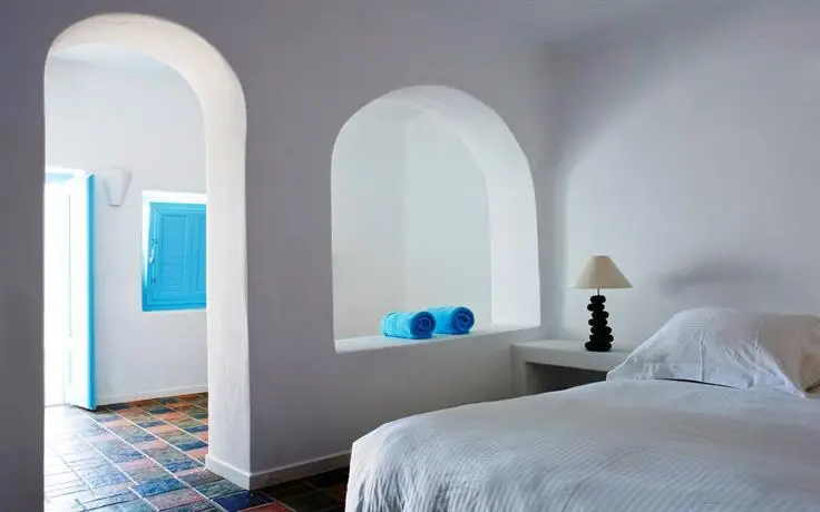 White Santorini Suites & Spa 