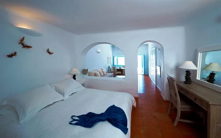 White Santorini Suites & Spa 