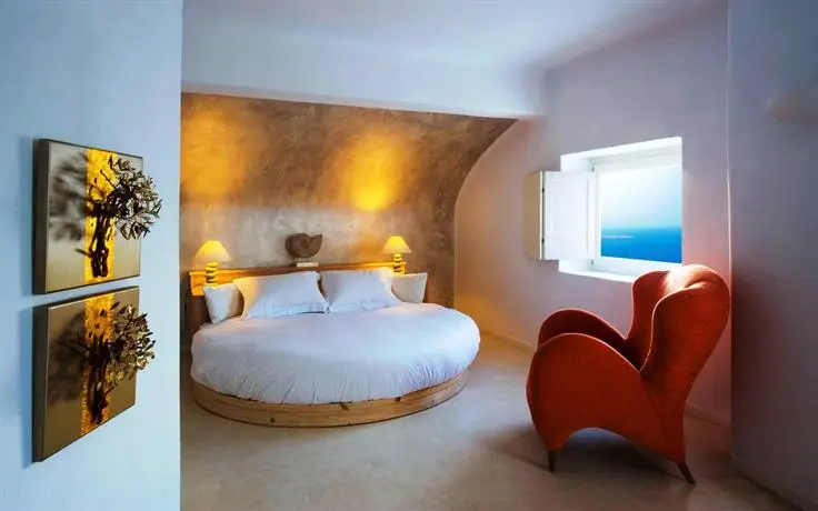 White Santorini Suites & Spa 