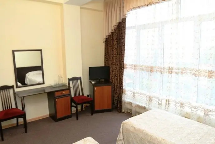 Kavkaz Hotel 