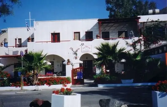 Ostria Studios Santorini 
