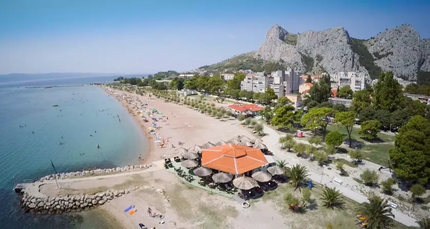 Inn by the River Omis 