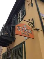 Byron Hotel 