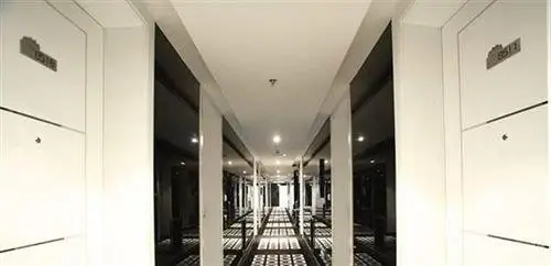 Milan Fashion Hotel Linhai 