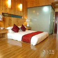 Tianyi Business Hotel 