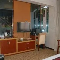 Tianyi Business Hotel 