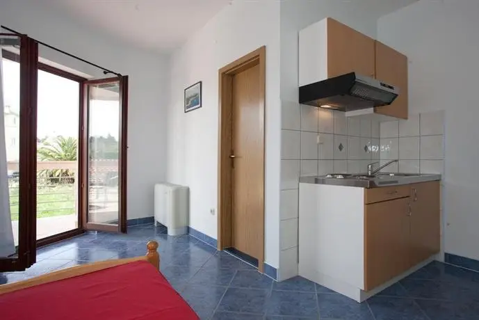 Apartments Cetina 