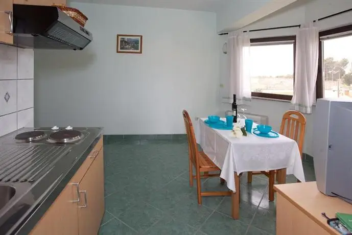 Apartments Cetina 