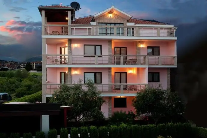 Apartments Cetina 