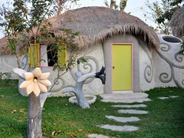 Naidee Sculptured Huts