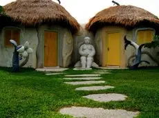 Naidee Sculptured Huts 