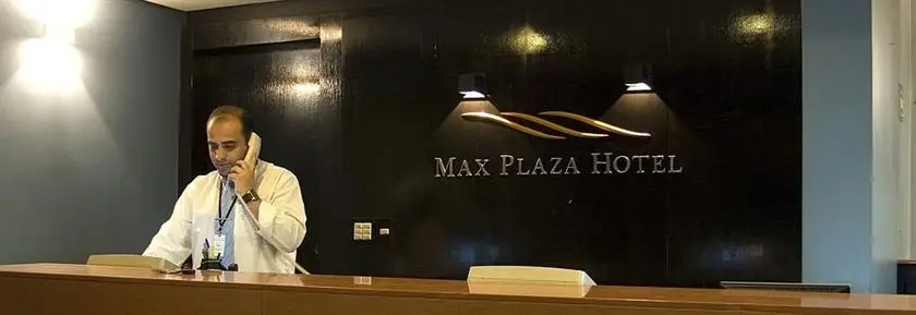 Max Plaza Hotel 