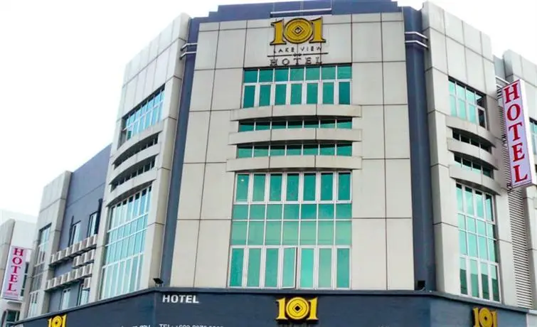 101 Lake View Hotel 