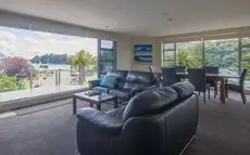 Esplanade Apartments Whitianga 