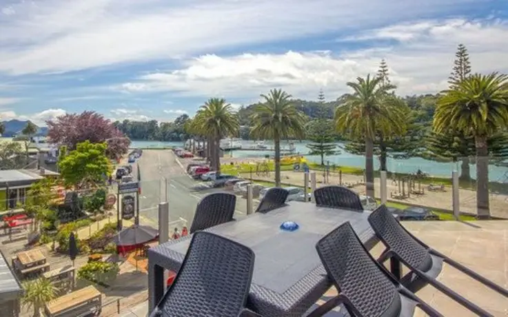 Esplanade Apartments Whitianga 