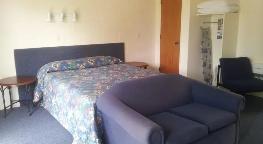 806 Motor Lodge 