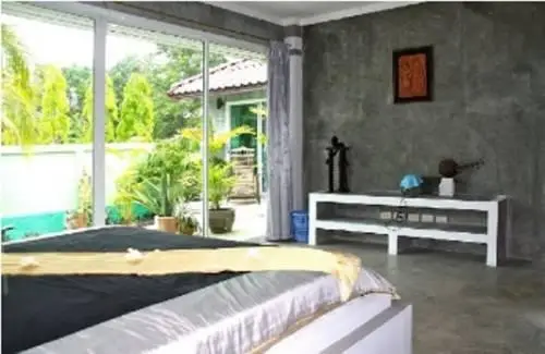 Sunshine Guesthouse Phuket 