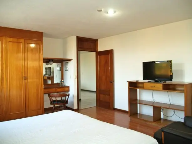 Estanza Hotel & Suites 