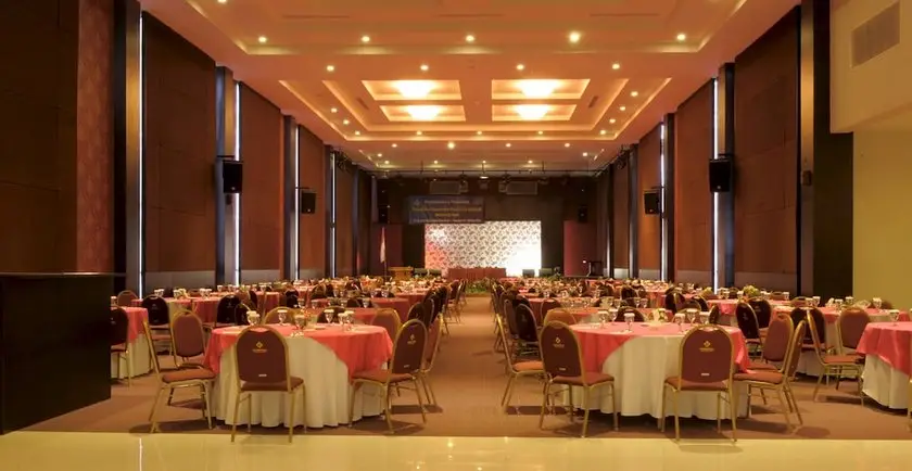 Lombok Plaza Hotel and Convention 