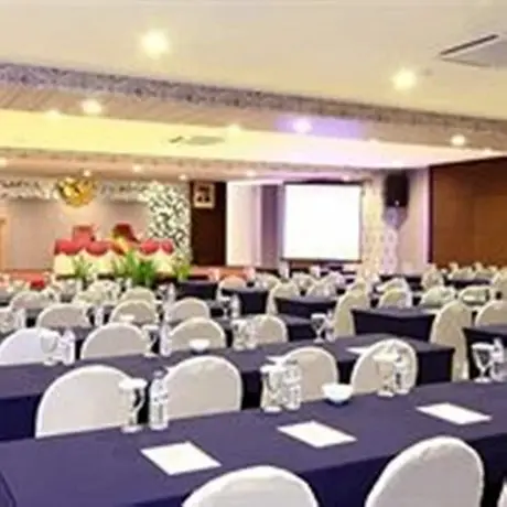 Lombok Plaza Hotel and Convention 