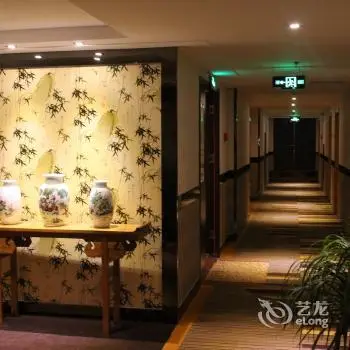 Xiangjiang Great Wall Business Hotel