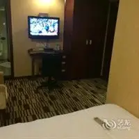 Minshan Century Hotel 