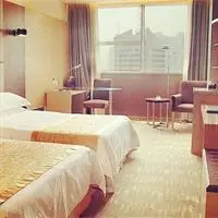 Minshan Century Hotel 