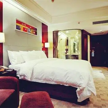 Minshan Century Hotel 