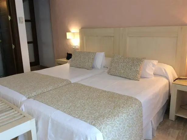 Hotel Dona Lola Zahara 