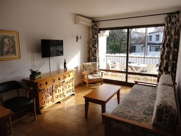 Apartamentos La Baranda 