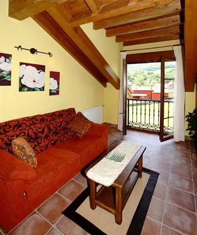 Apartamentos Rurales La Vina