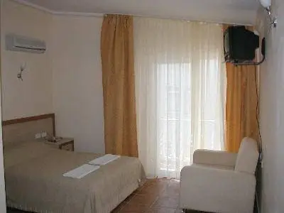 Lidana Hotel