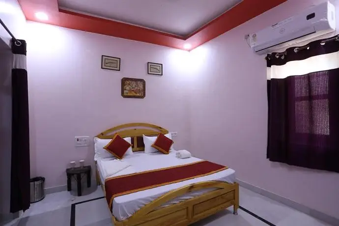 Oyo 9933 Hotel Meera Mahal 