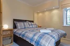 Poplar House Serviced Apartments 