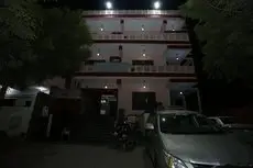 OYO 11539 Hotel Priya Agra 