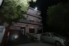 OYO 11539 Hotel Priya Agra 