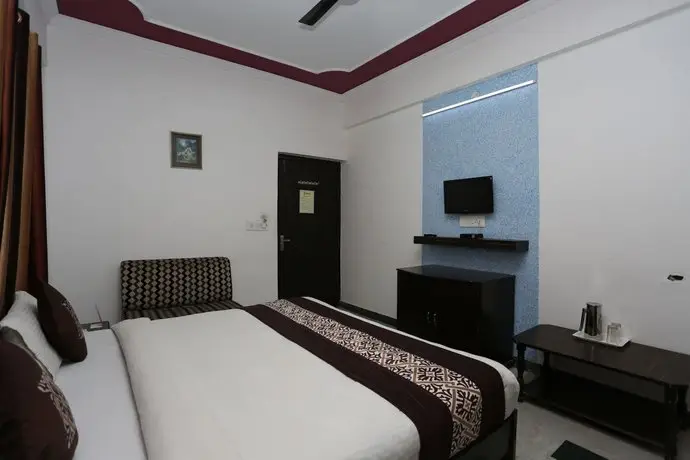 OYO 11539 Hotel Priya Agra 