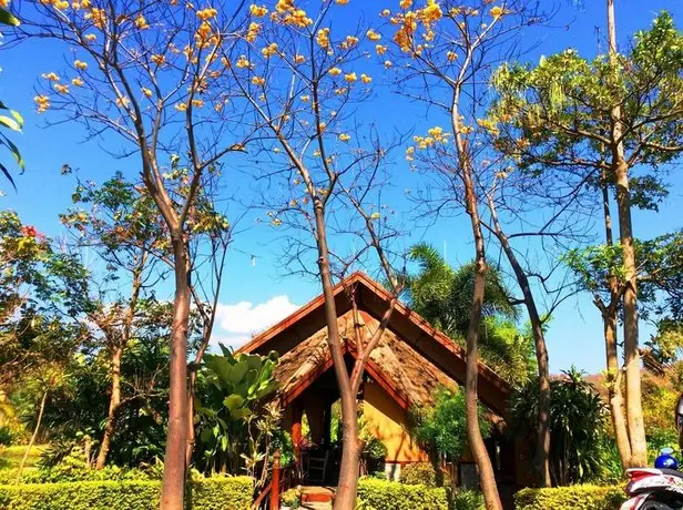 Pura Vida Pai Resort