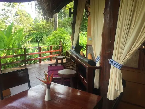 Pura Vida Pai Resort