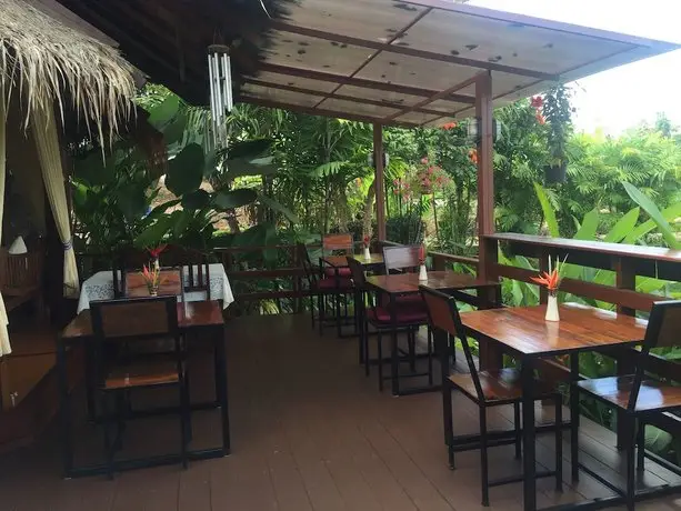 Pura Vida Pai Resort 