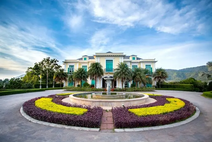 Chateau de Khaoyai Hotel & Resort 