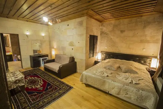 Roma Cave Suite