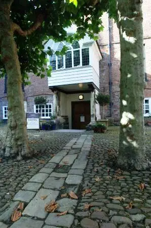 Grays Court 