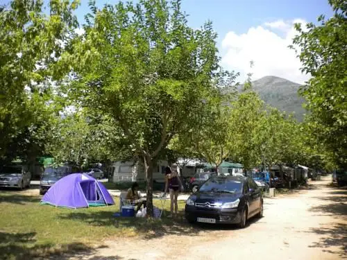 Cabanas-Bungalows-Camping La Vera 