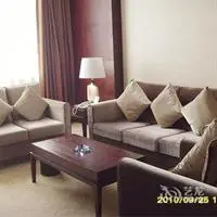 Hejiang Peninsula Hotel 