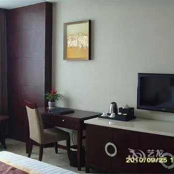 Hejiang Peninsula Hotel 