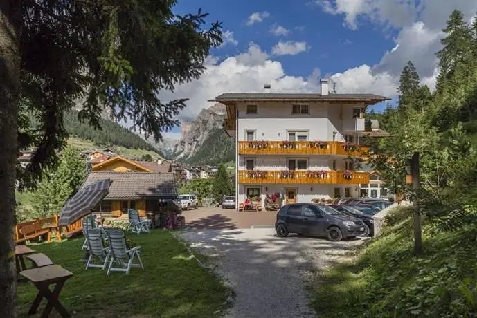 Hotel La Pineta Selva Di Val Gardena 