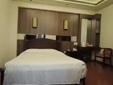 Phuong Dong Hotel 