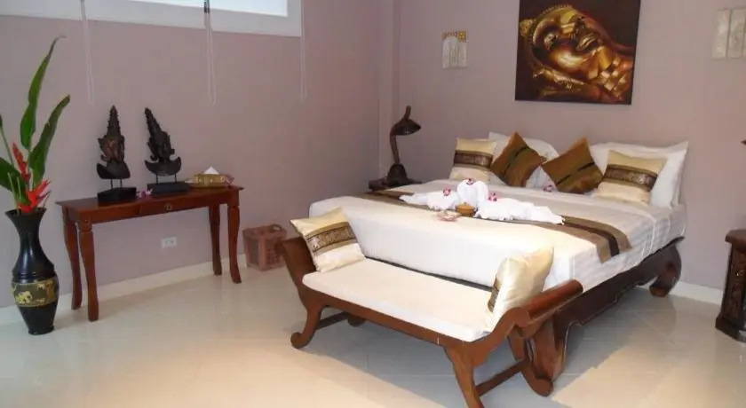 Phuket Baan Chang B&B 